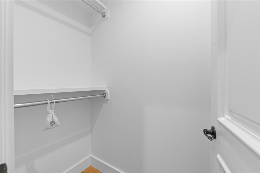 1952 Hillcrest Drive