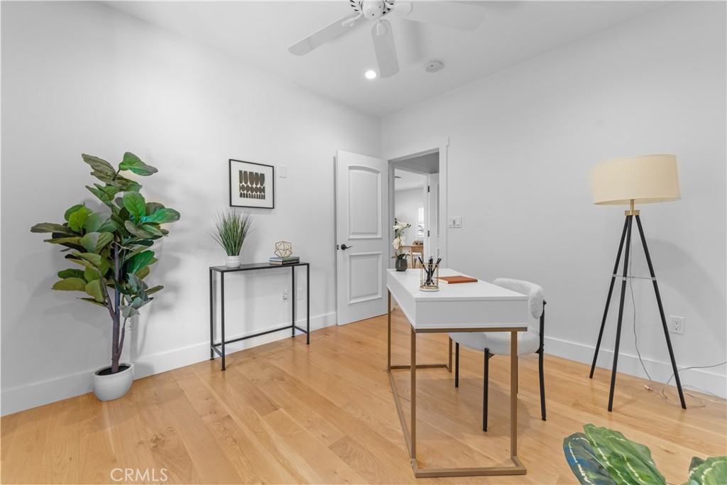 1952 Hillcrest Drive