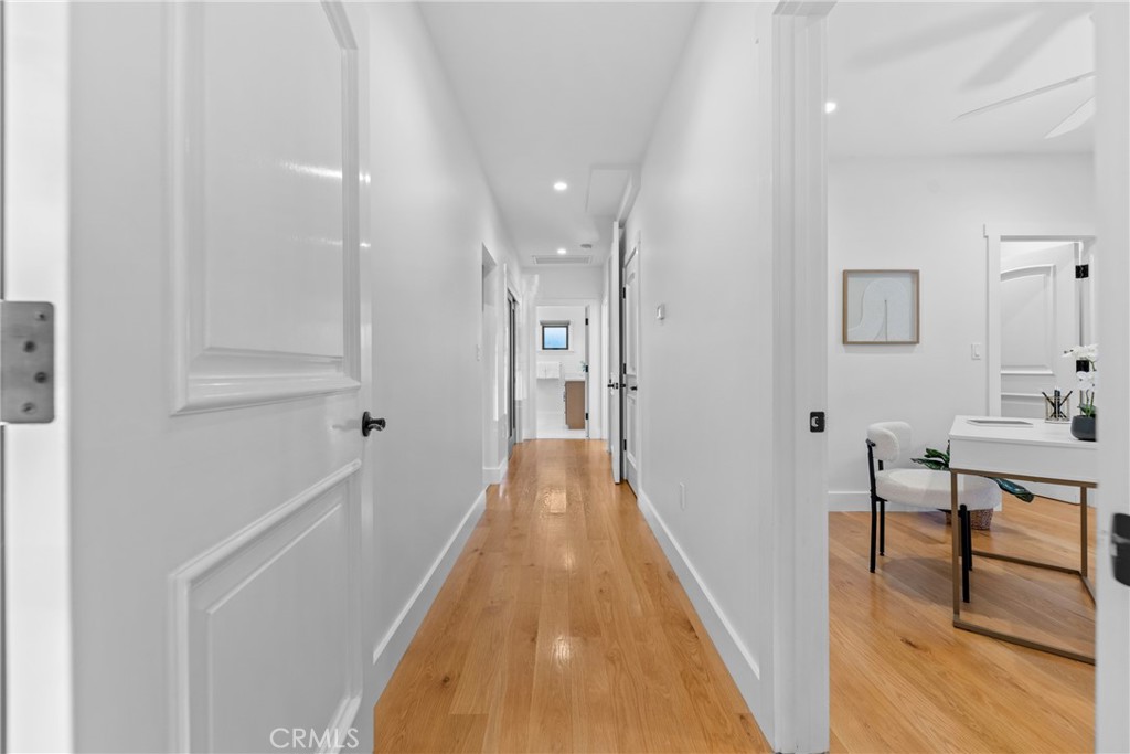 1952 Hillcrest Drive