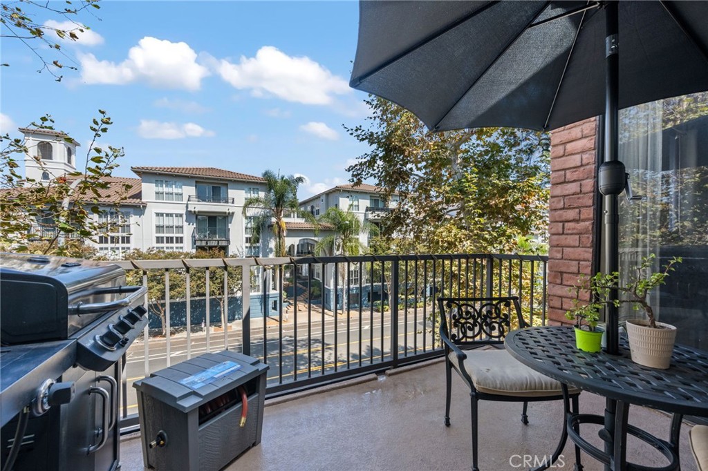 330 Cordova Street 305