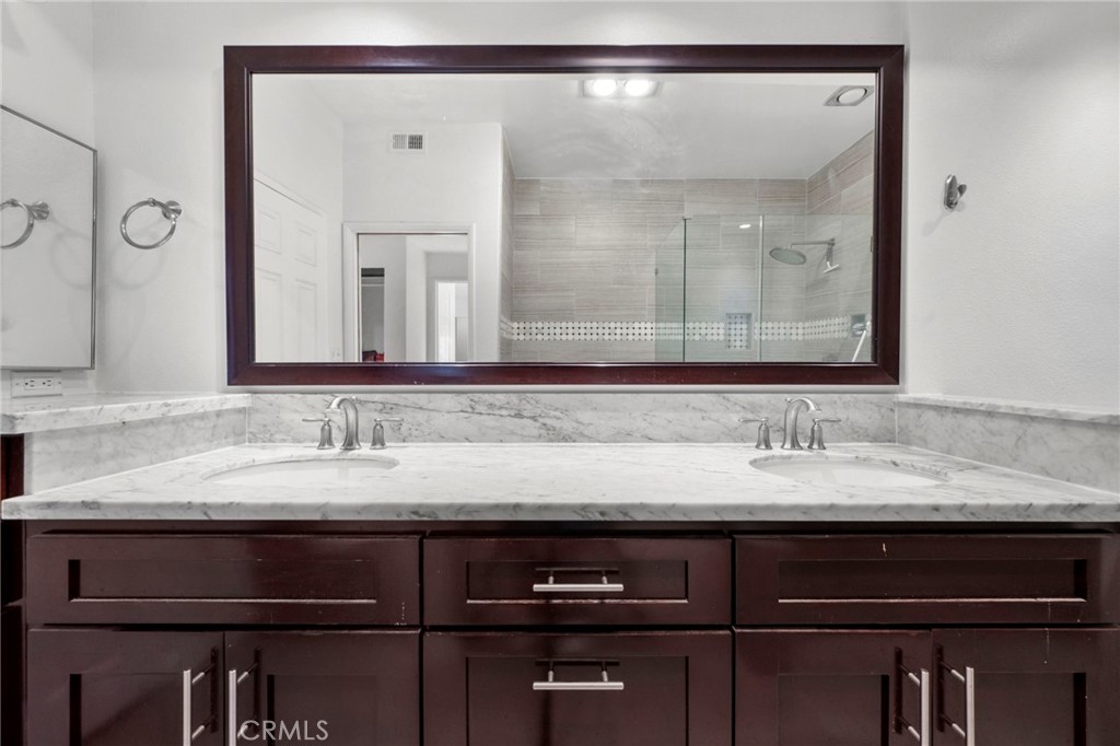 330 Cordova Street 305