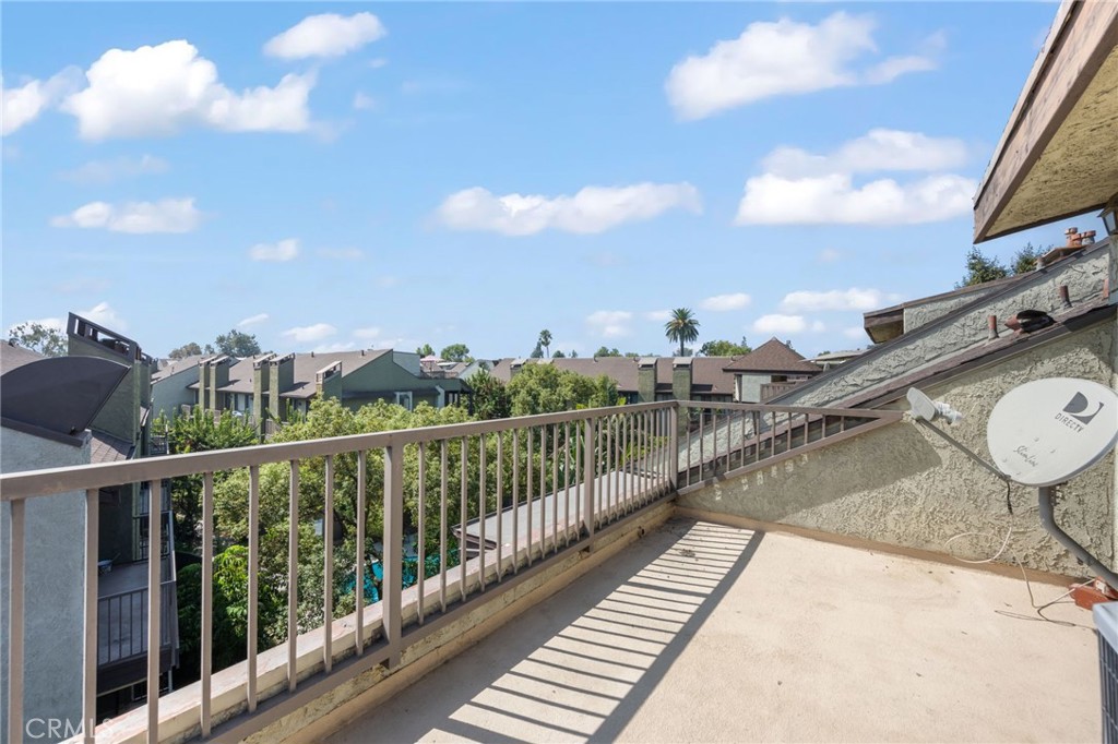 330 Cordova Street 305