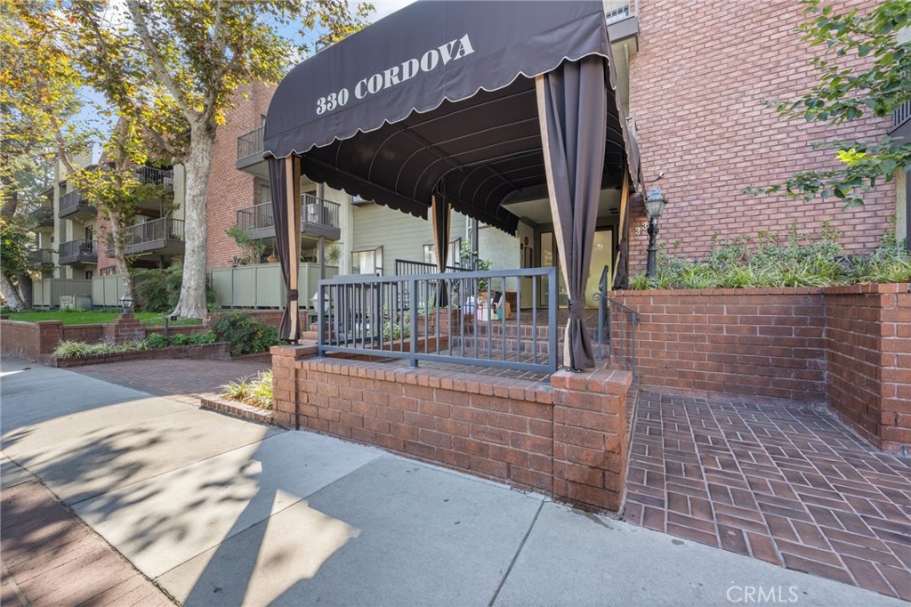 330 Cordova Street 305