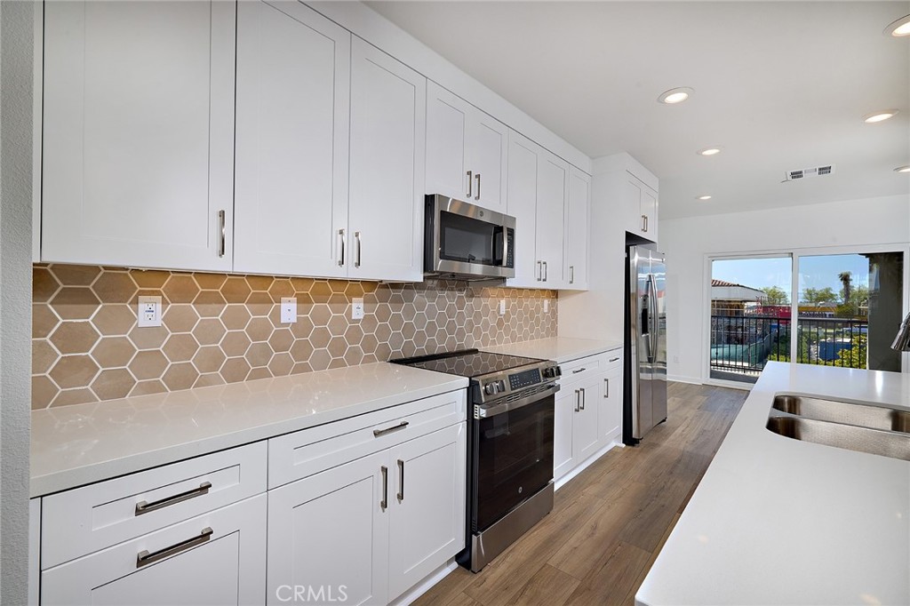 9831 La Serna Drive 4