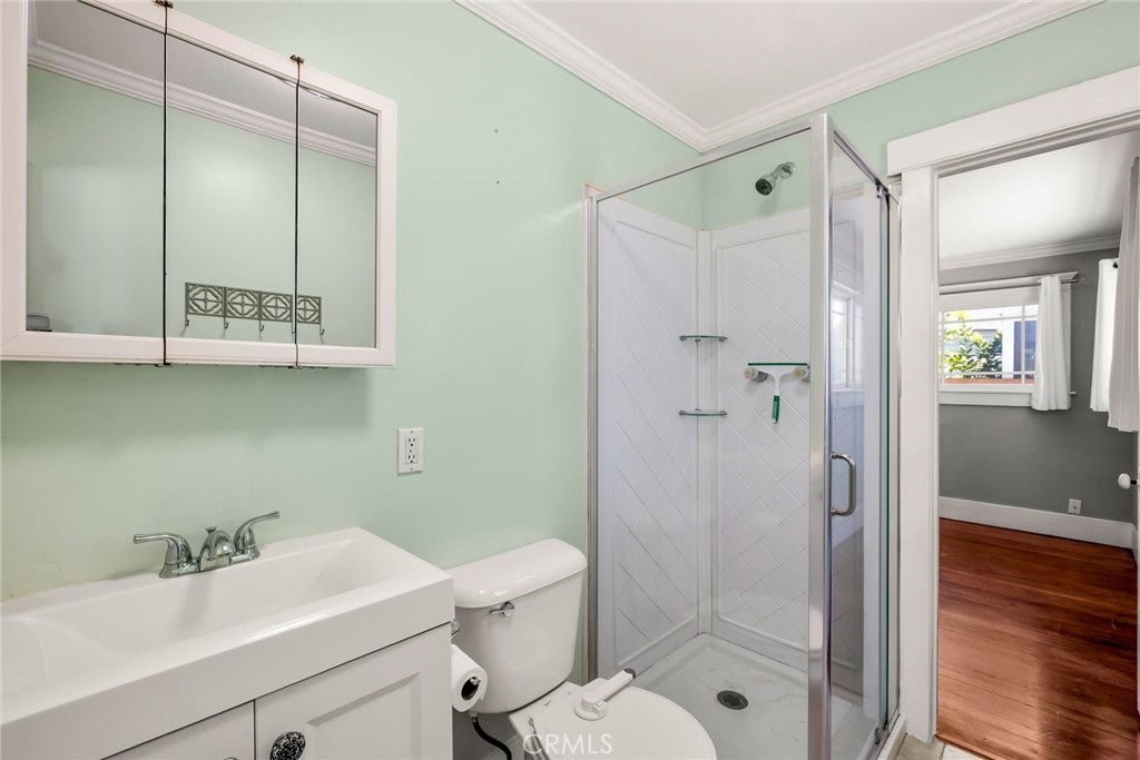 318 W Whiting Avenue