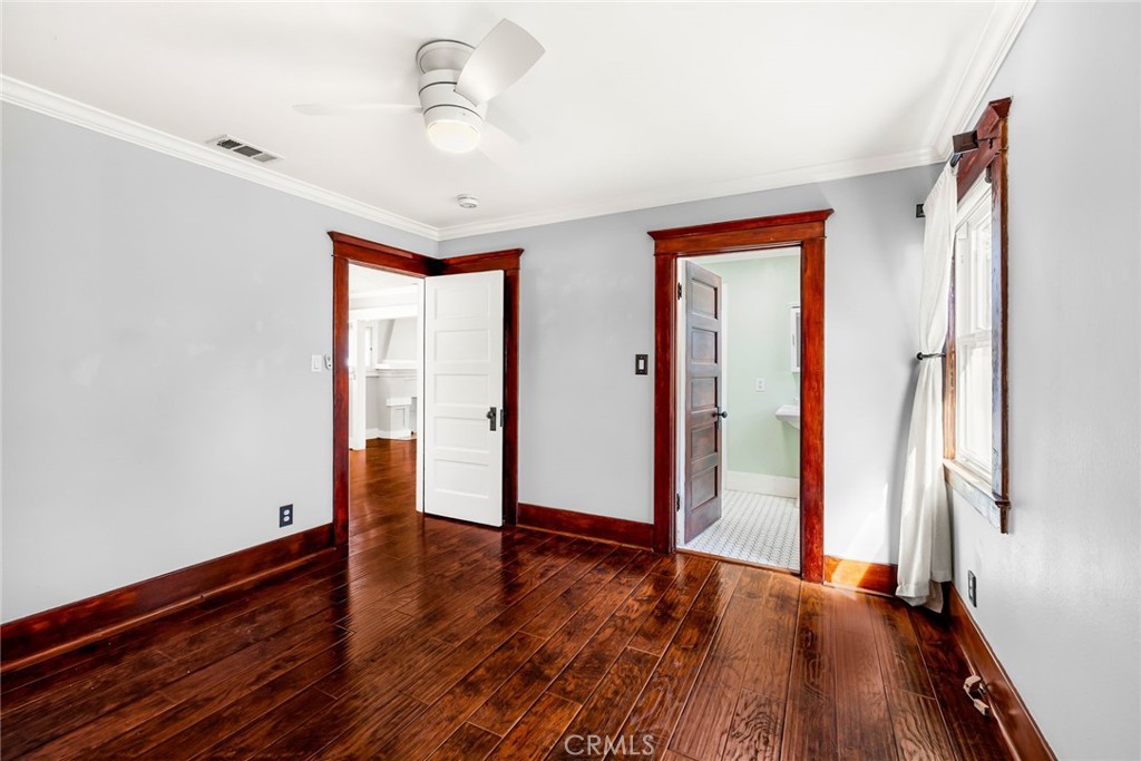 318 W Whiting Avenue