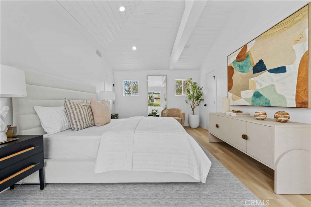 2531 Wellesley Avenue