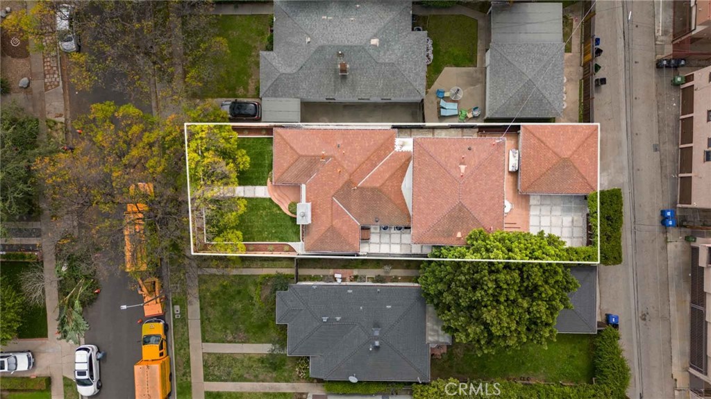 2531 Wellesley Avenue