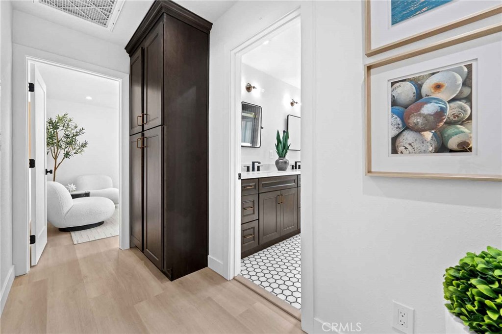 2531 Wellesley Avenue