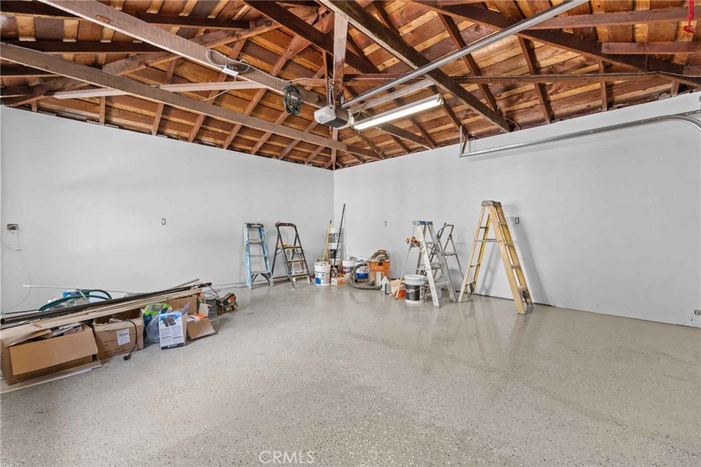 2531 Wellesley Avenue