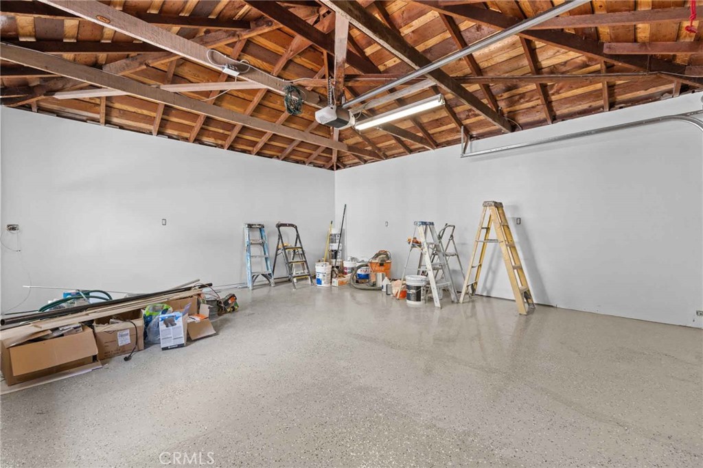 2531 Wellesley Avenue