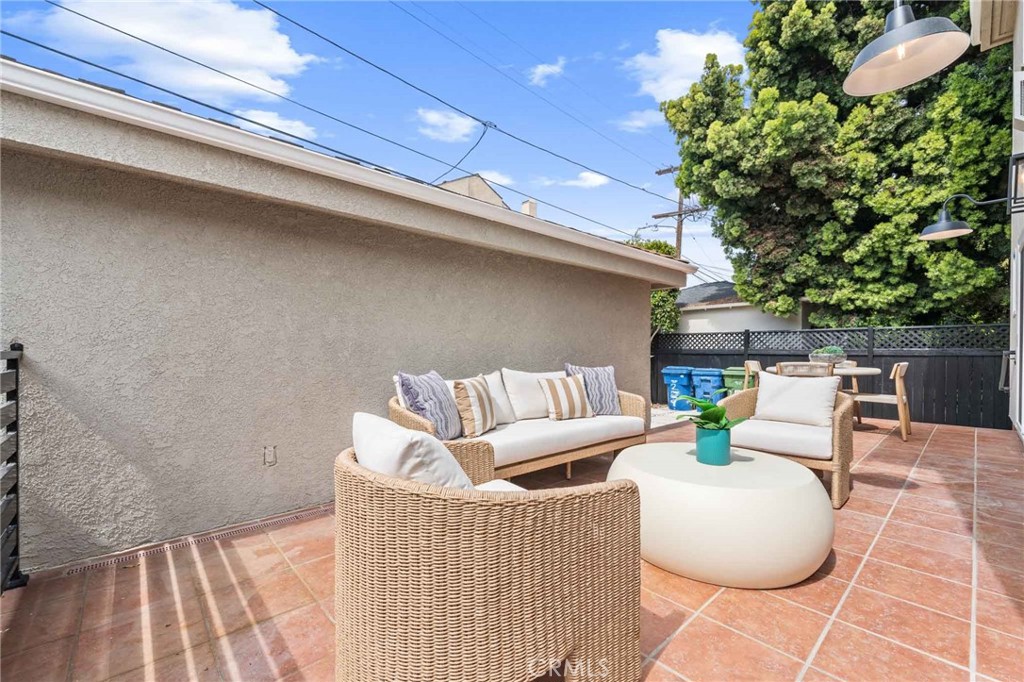 2531 Wellesley Avenue