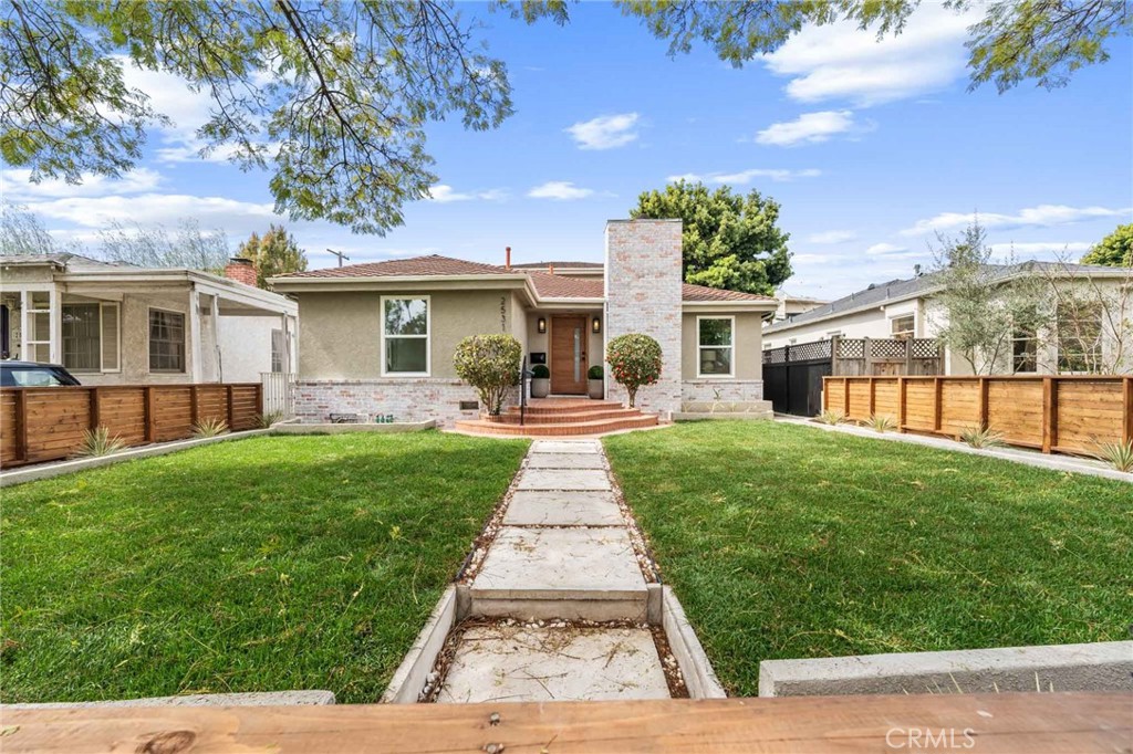 2531 Wellesley Avenue