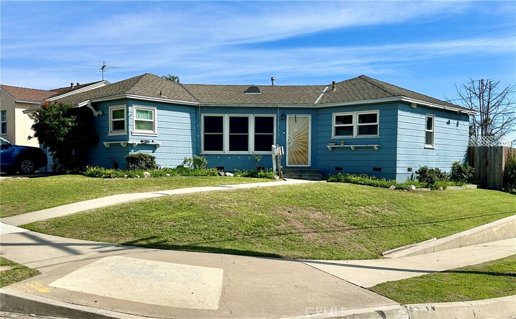 920 W Heather Avenue