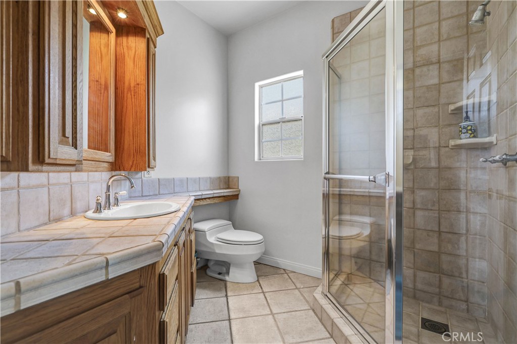 5200 Irvine Boulevard 152