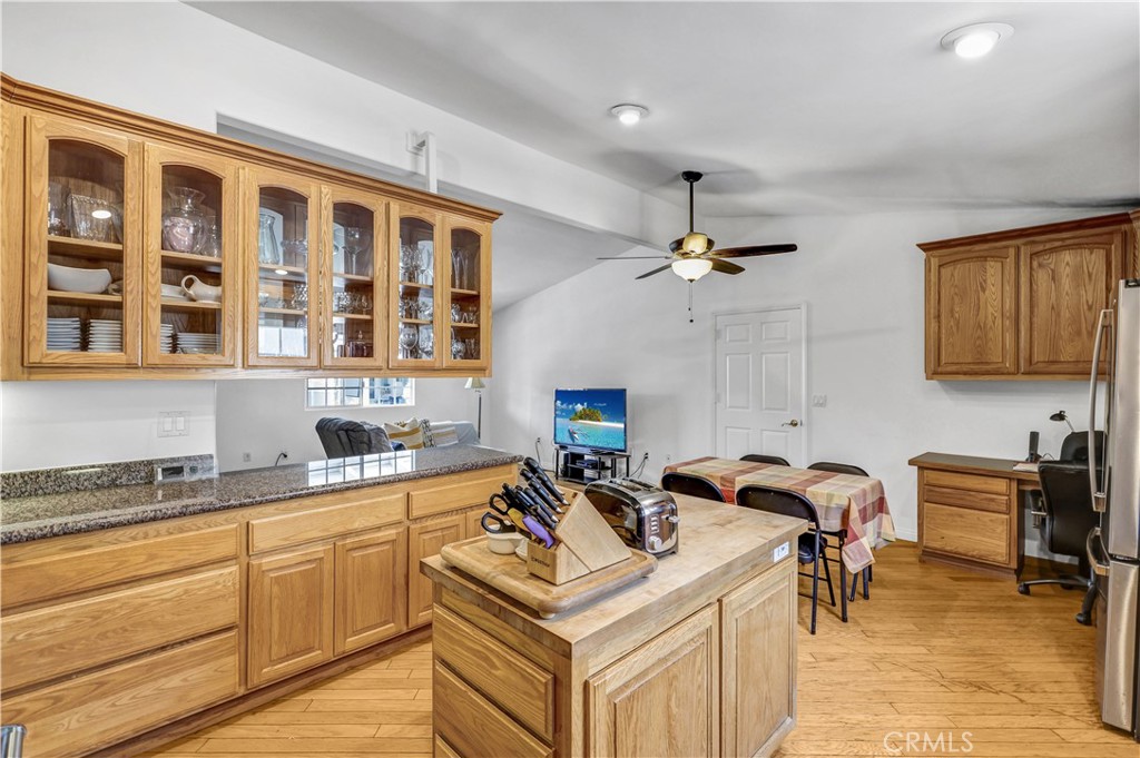 5200 Irvine Boulevard 152