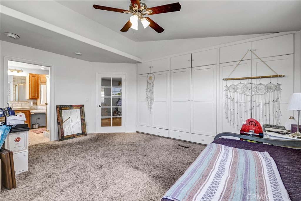 5200 Irvine Boulevard 152