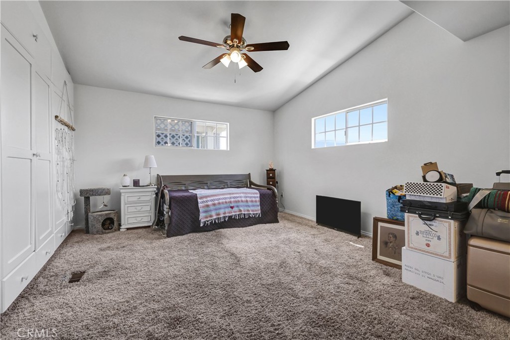5200 Irvine Boulevard 152