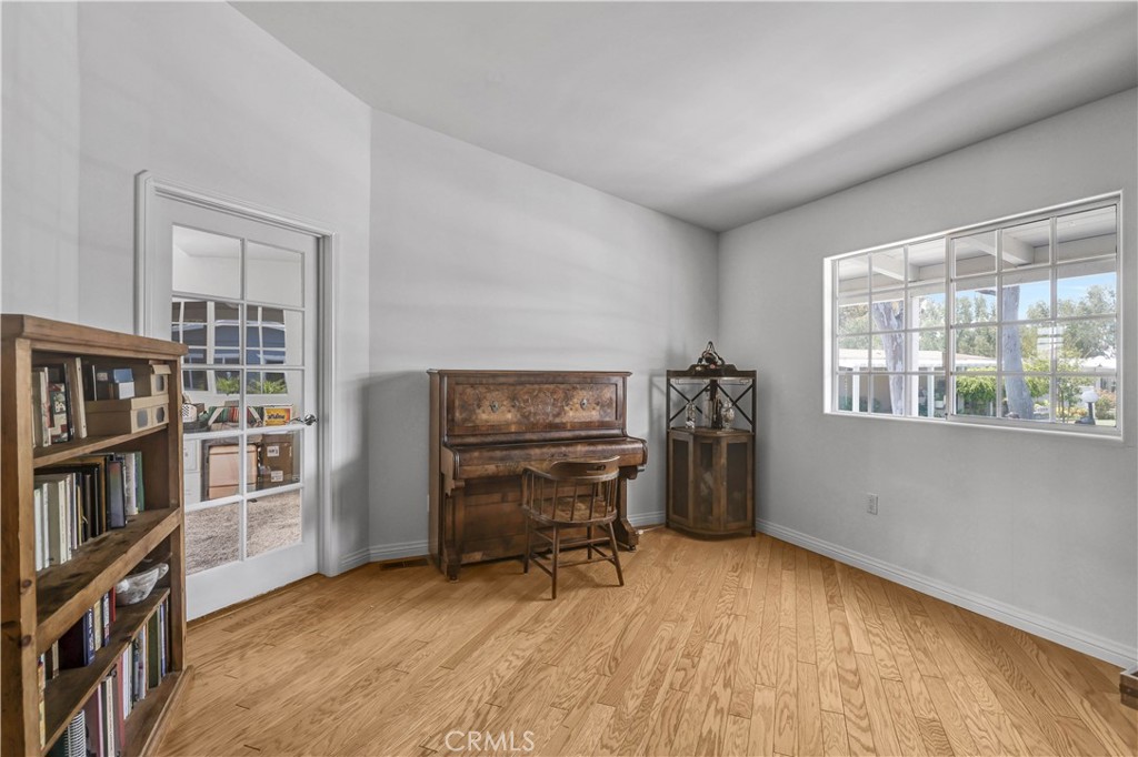 5200 Irvine Boulevard 152