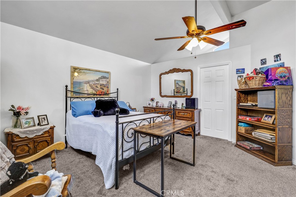 5200 Irvine Boulevard 152