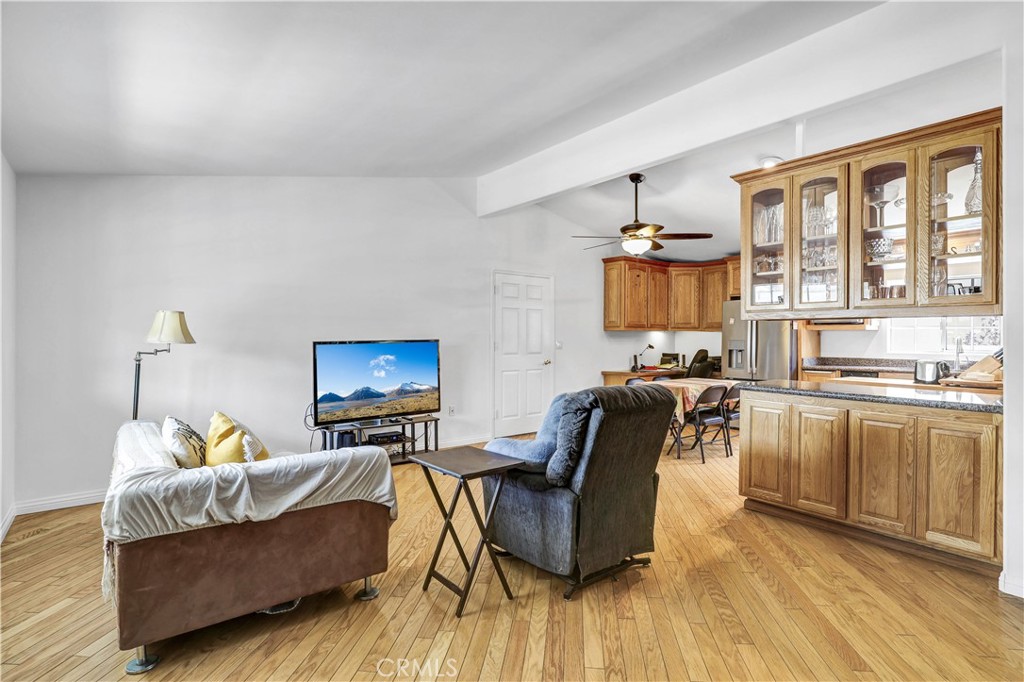 5200 Irvine Boulevard 152