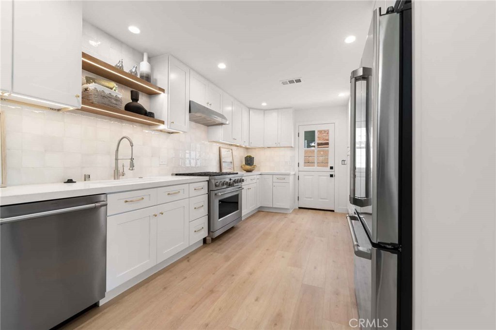3362 Saint Albans Drive