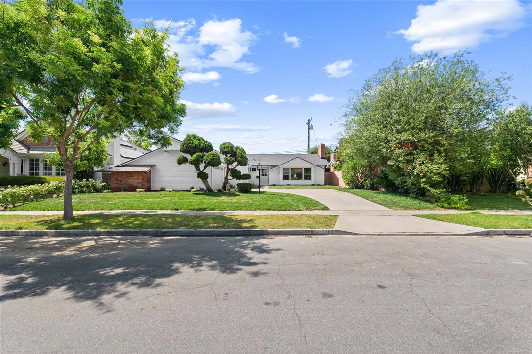 3362 Saint Albans Drive