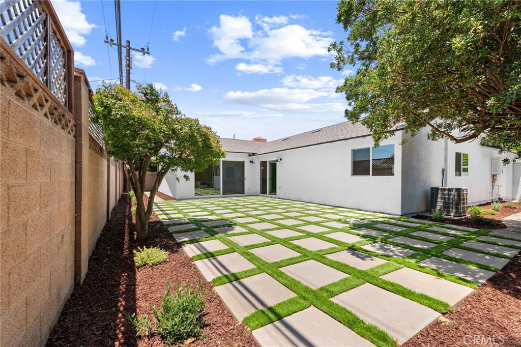 3362 Saint Albans Drive