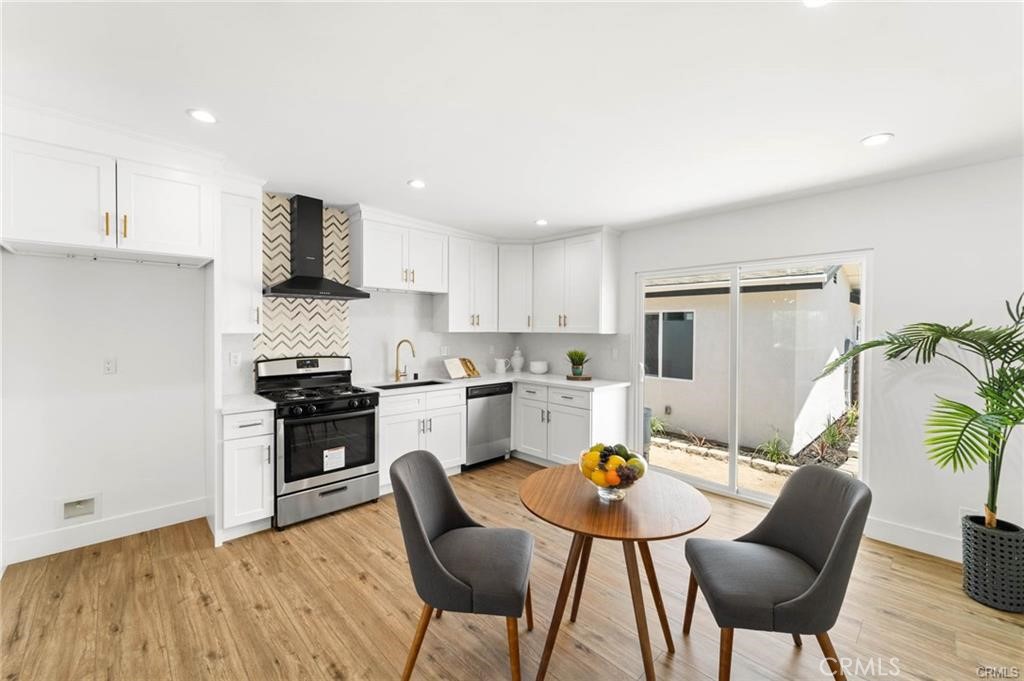 11443 11445 Saticoy Street