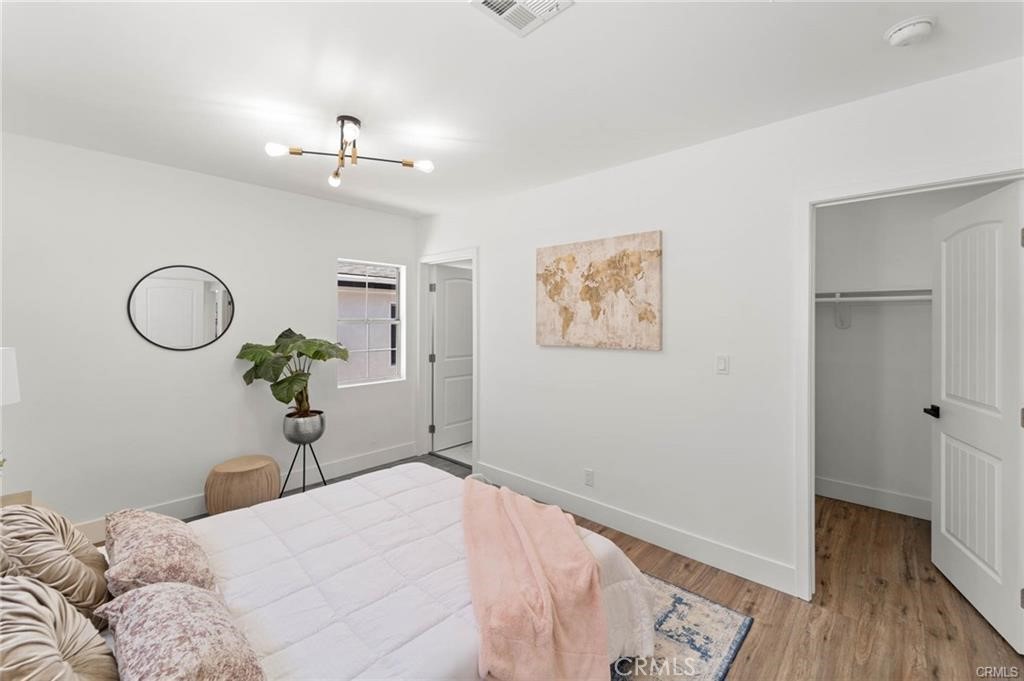 11443 11445 Saticoy Street