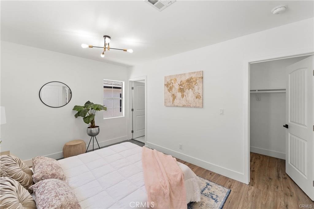 11443 11445 Saticoy Street