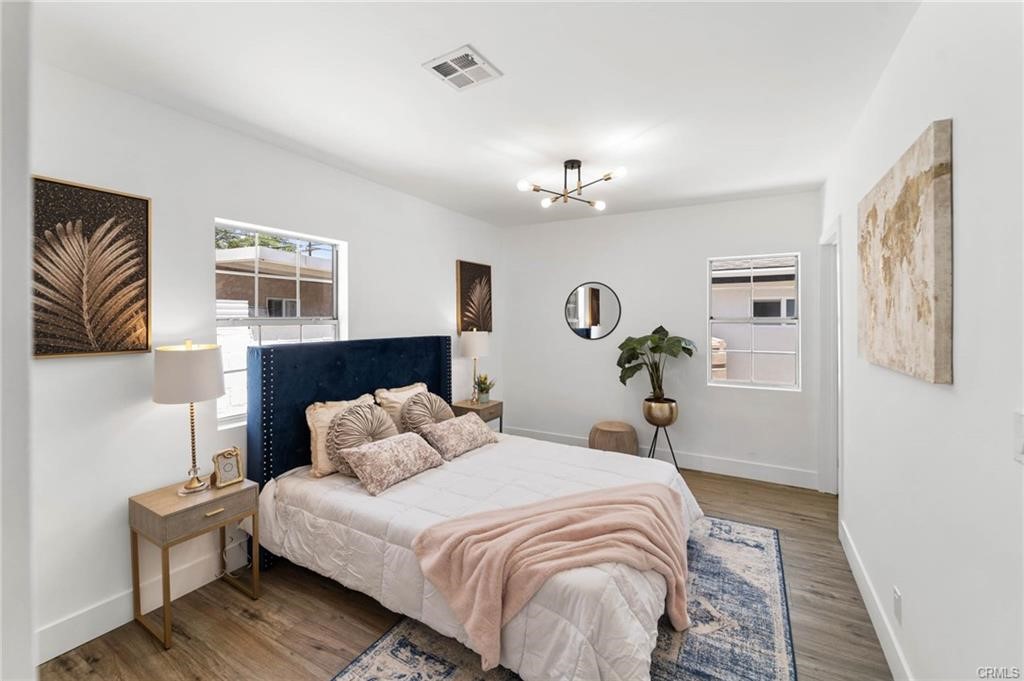 11443 11445 Saticoy Street