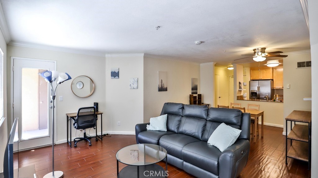 8889 Caminito Plaza Centro 7128