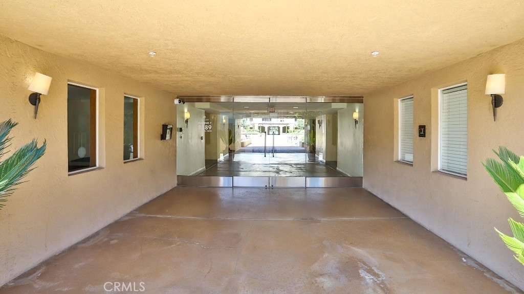 8889 Caminito Plaza Centro 7128