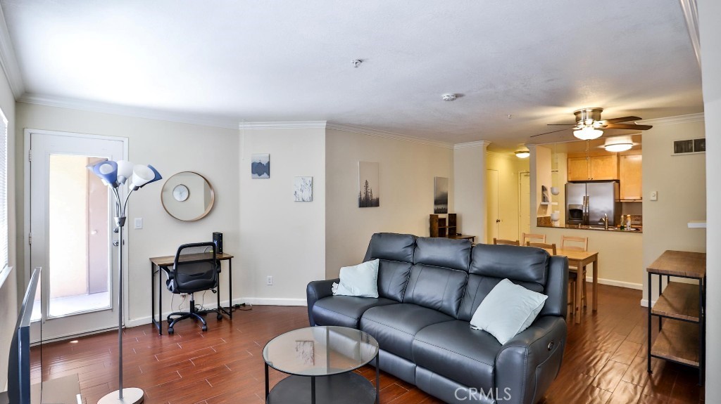 8889 Caminito Plaza Centro 7128