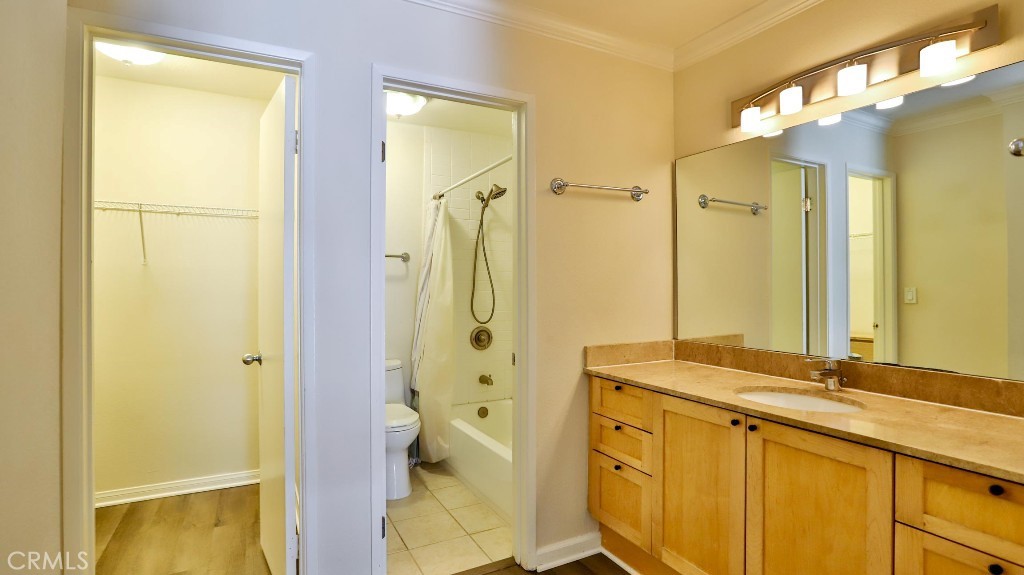 8889 Caminito Plaza Centro 7128