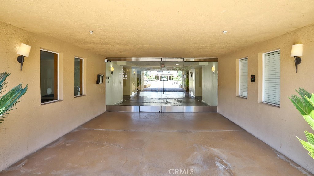 8889 Caminito Plaza Centro 7128