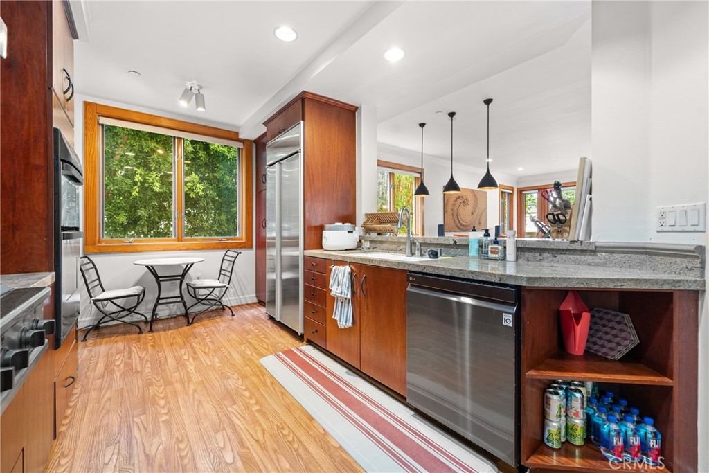 411 N Oakhurst Drive 201