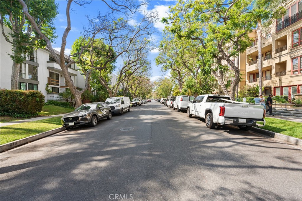 411 N Oakhurst Drive 201
