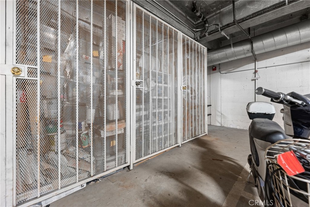 411 N Oakhurst Drive 201