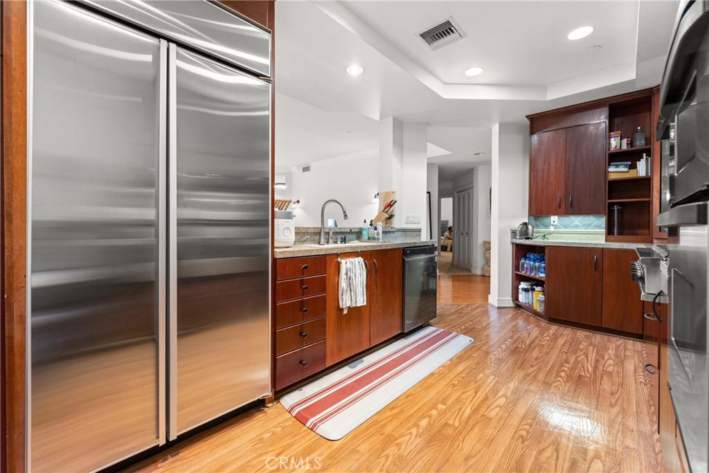 411 N Oakhurst Drive 201