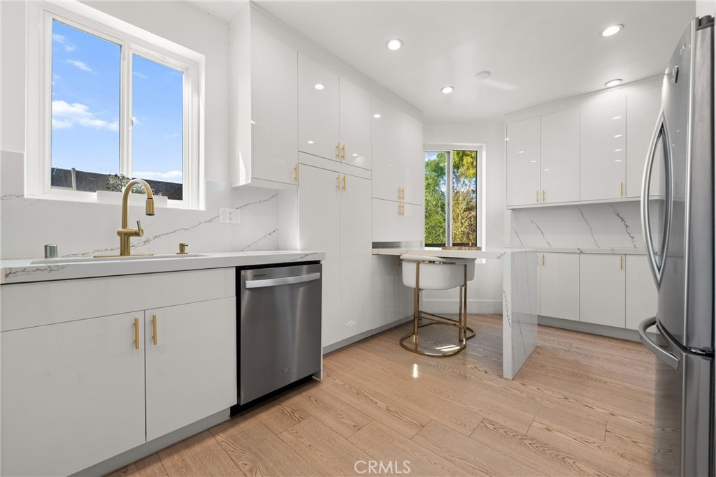 1277 S Beverly Glen Boulevard 408