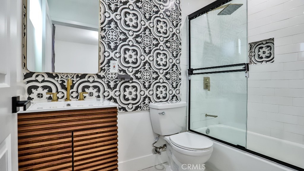 11445 Saticoy Street