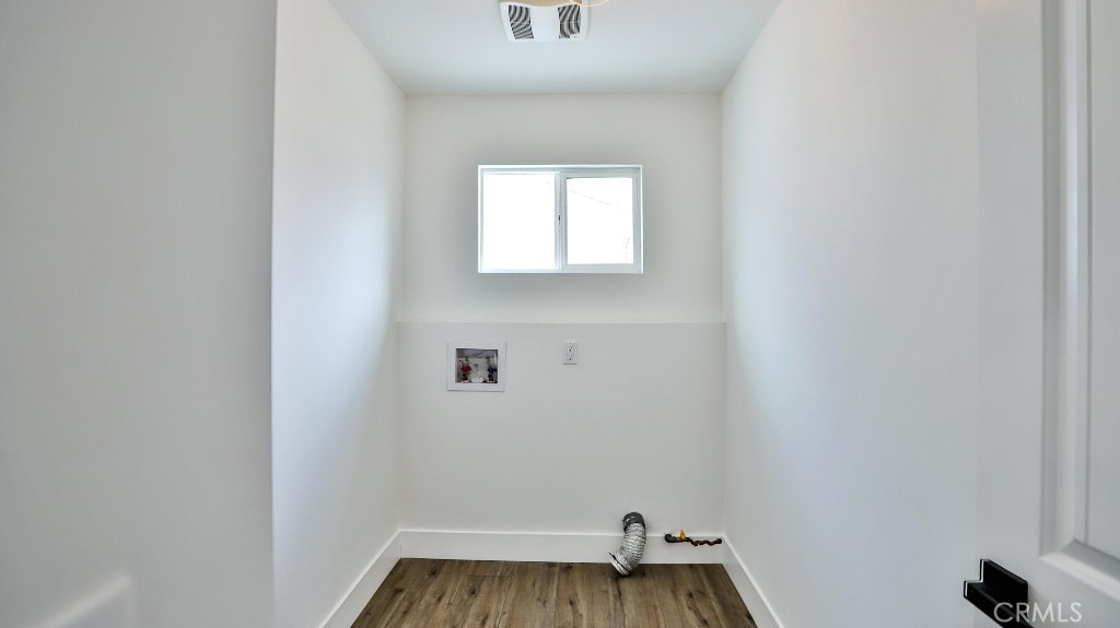 11445 Saticoy Street