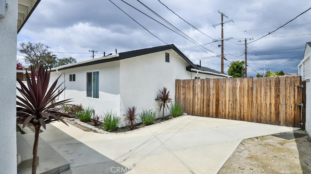 11445 Saticoy Street