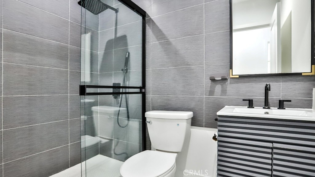 11445 Saticoy Street