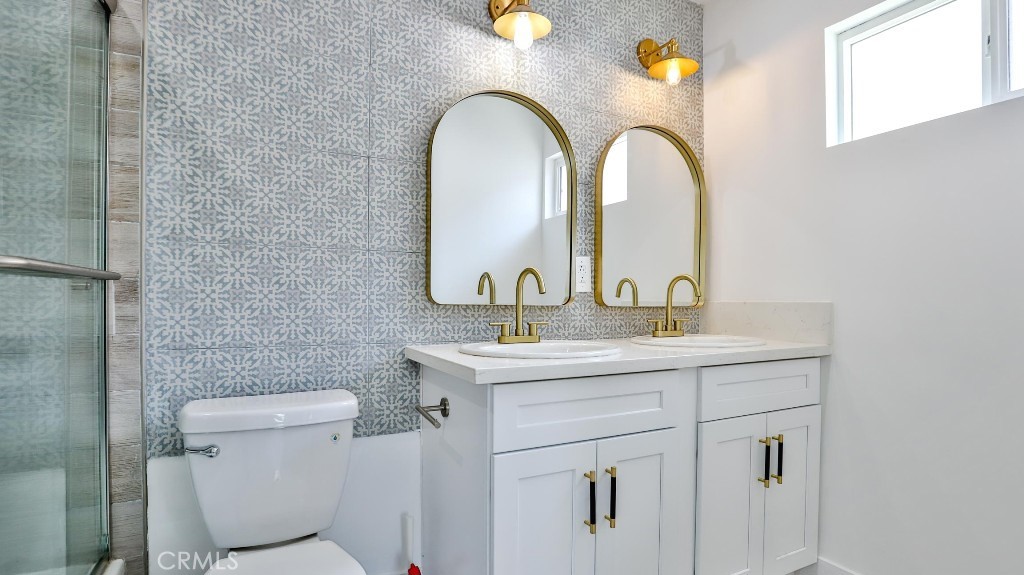 11445 Saticoy Street