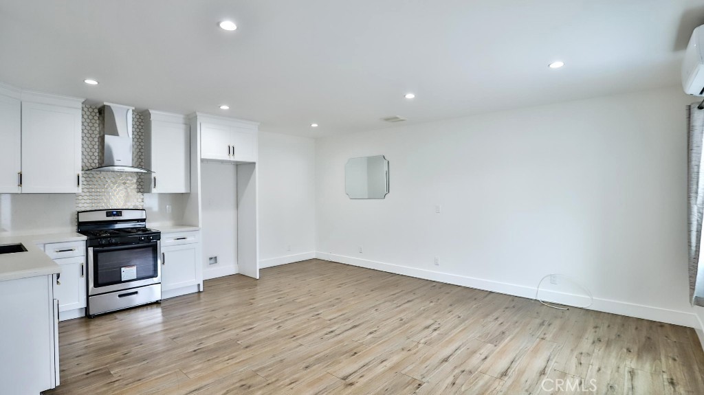 11445 Saticoy Street