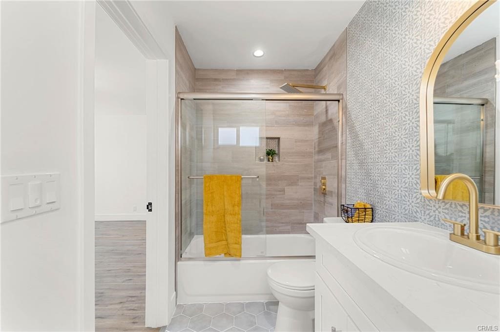 11443 Saticoy Street