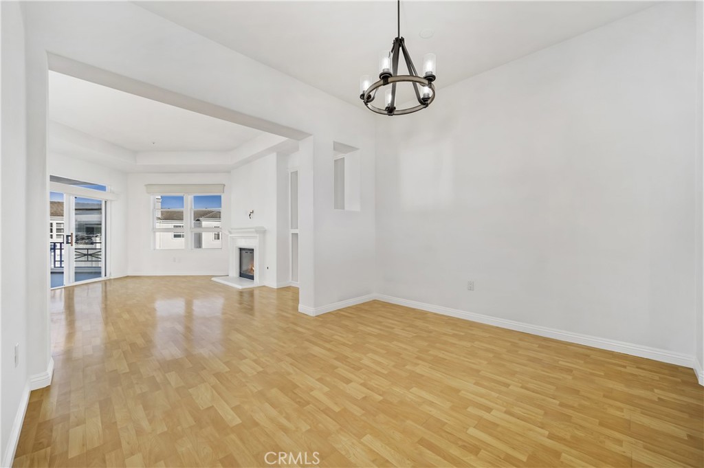 2600 Newport Boulevard 317